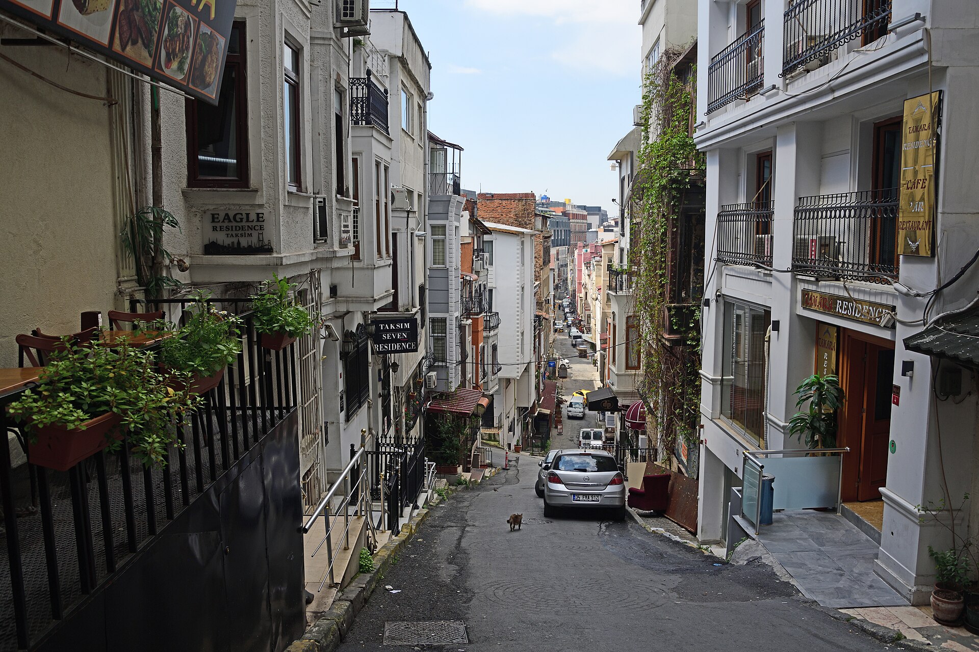 A Tarlabaşı street a few minutes downhill from Taksim Square