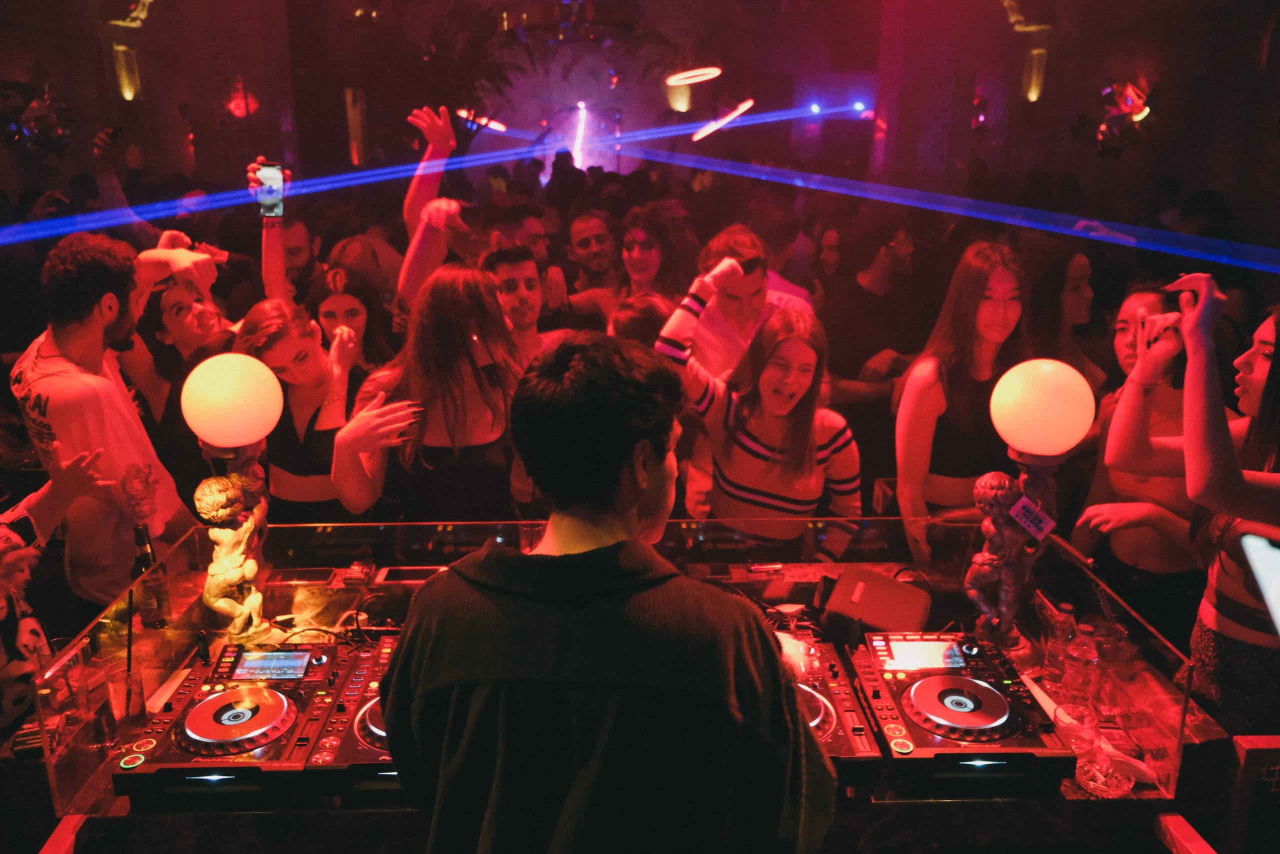 Furkan Çavuşko — RNB Night — Saucy Events, Istanbul